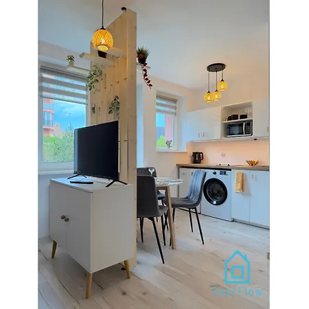 Honey Apartment- Cozy Retreat, 10 Minutes To Old Town