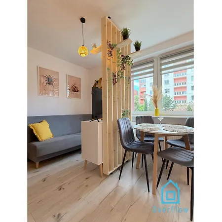 Honey Apartment- Cozy Retreat, 10 Minutes To Old Town Apartamento *