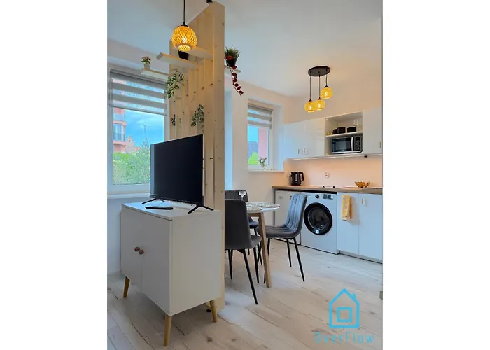 Honey Apartment- Cozy Retreat, 10 Minutes To Old Town